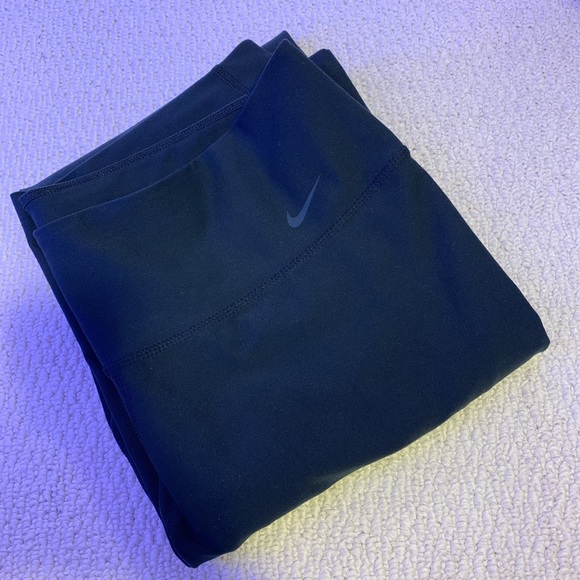 Nike yoga pants - Picture 2 of 3